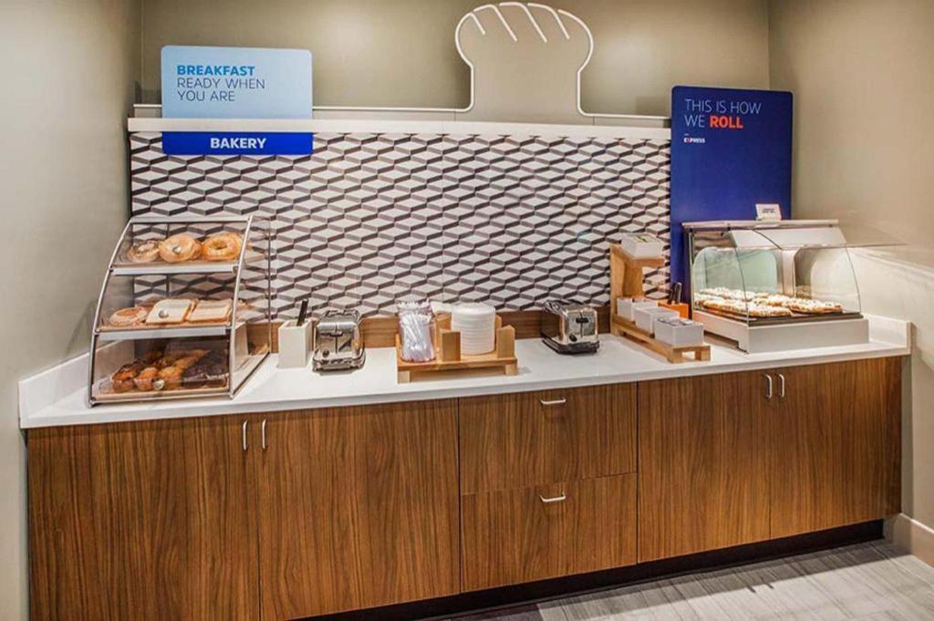 Holiday Inn Express Crockett By Ihg Zewnętrze zdjęcie