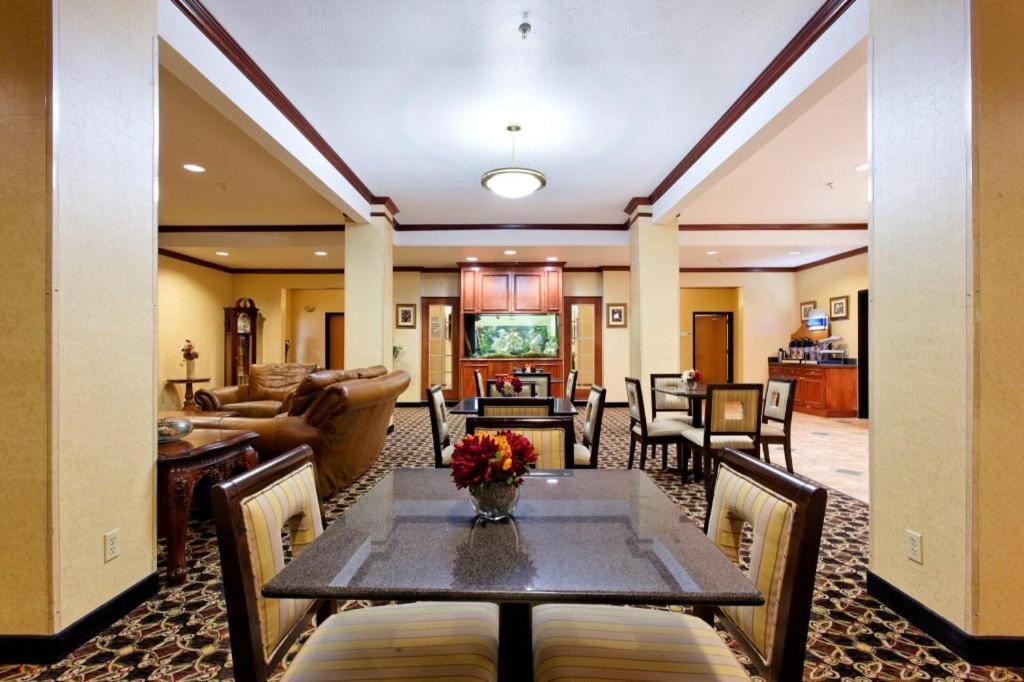 Holiday Inn Express Crockett By Ihg Zewnętrze zdjęcie