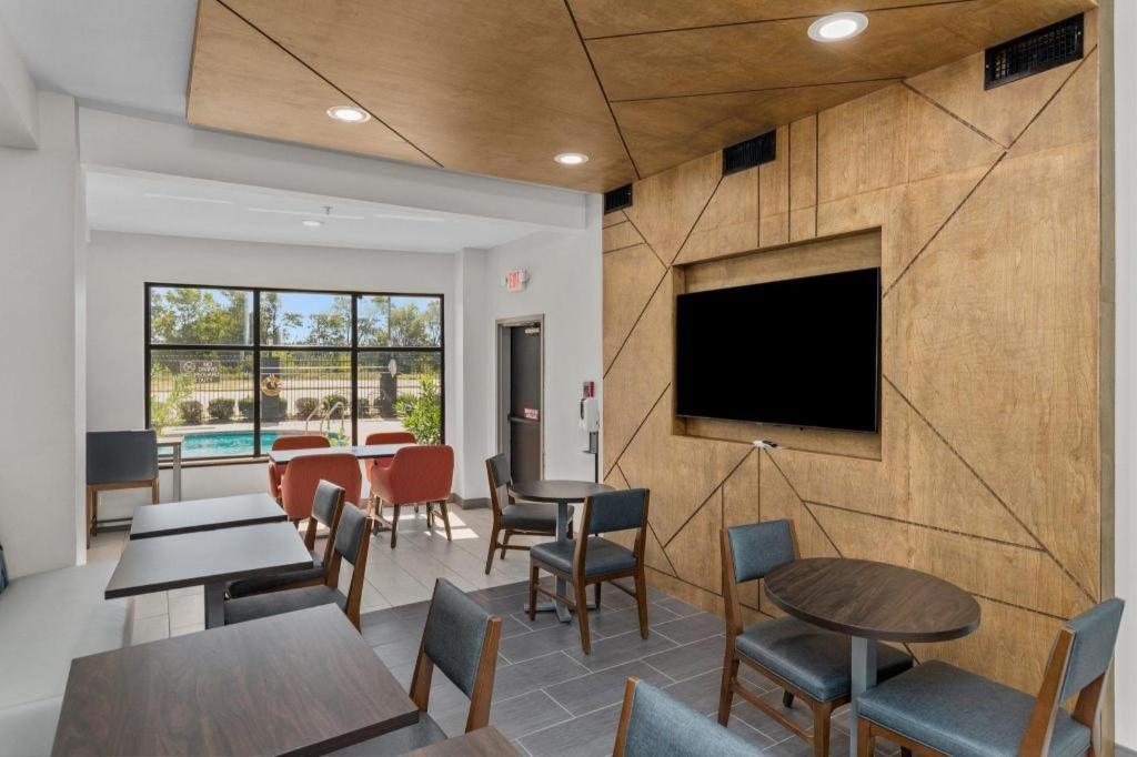 Holiday Inn Express Crockett By Ihg Zewnętrze zdjęcie