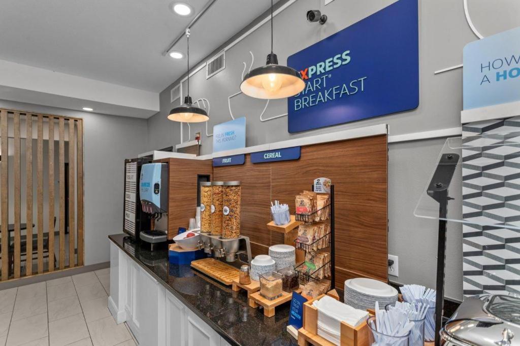 Holiday Inn Express Crockett By Ihg Zewnętrze zdjęcie