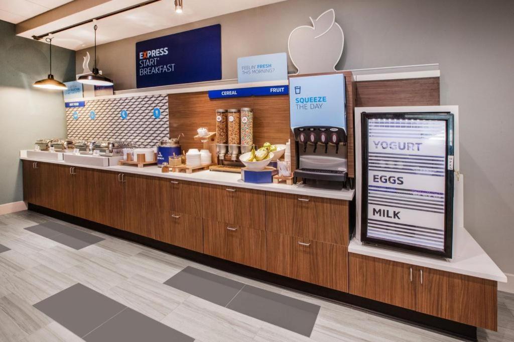 Holiday Inn Express Crockett By Ihg Zewnętrze zdjęcie