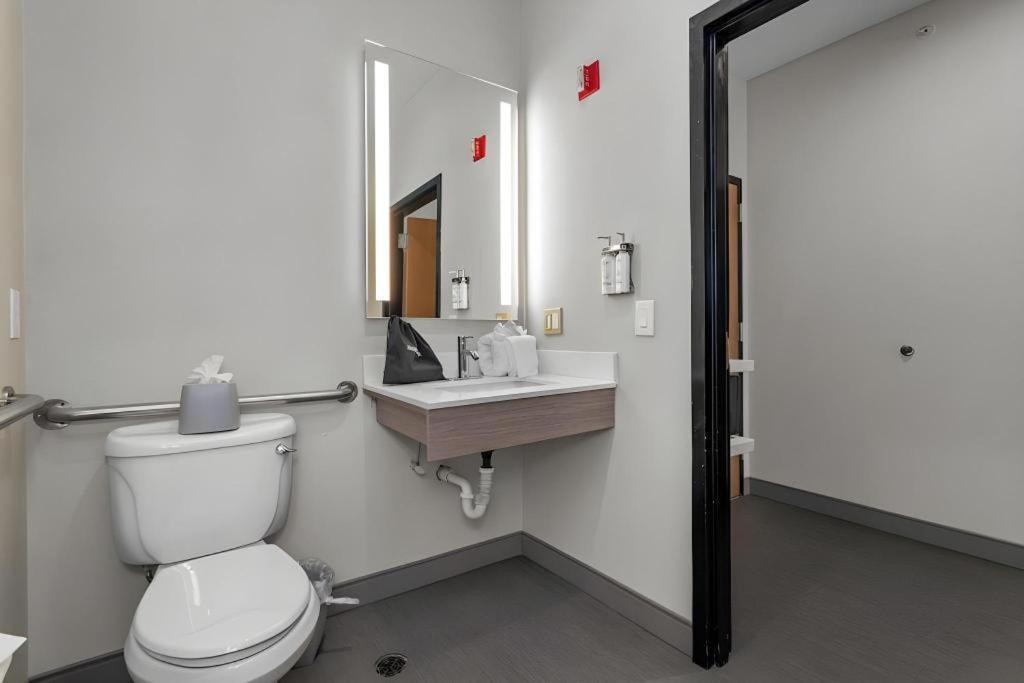 Holiday Inn Express Crockett By Ihg Zewnętrze zdjęcie